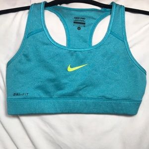 Nike Pros Women’s Sports Bra
